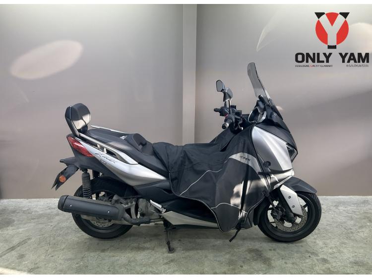 YAMAHA X-MAX 125