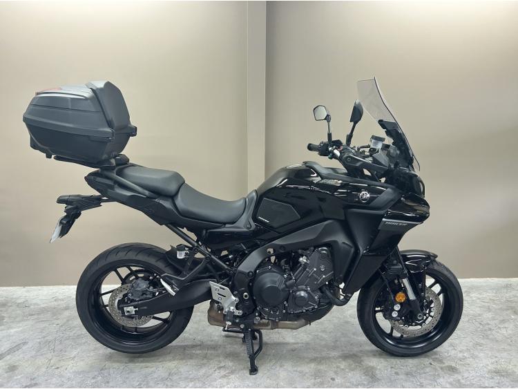 YAMAHA TRACER 9