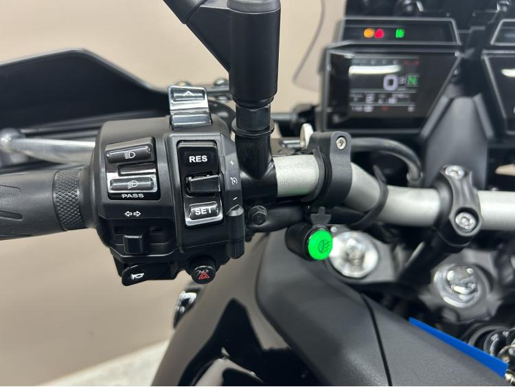 YAMAHA TRACER 9