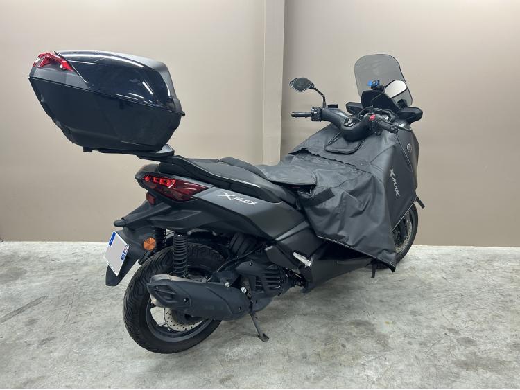 YAMAHA X-MAX 125