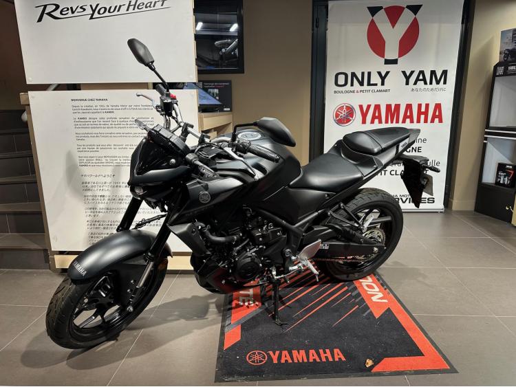 YAMAHA MT-03